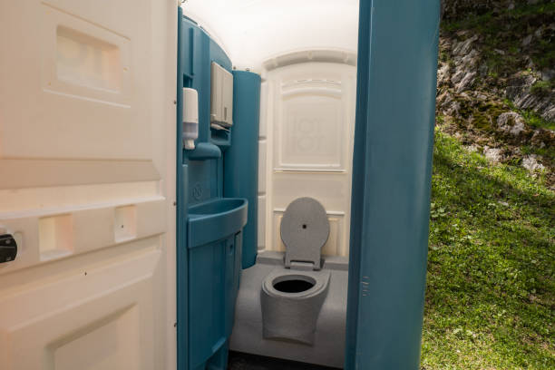 Best Portable restroom trailer rental  in Wolf Trap, VA